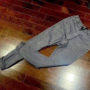 Zanerobe Mens Joggers. Grey. size 32